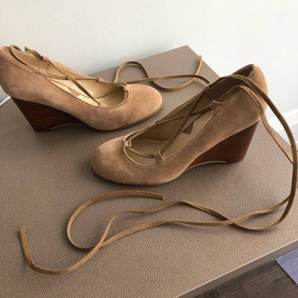 Suede shoes - Picture 2 of 3